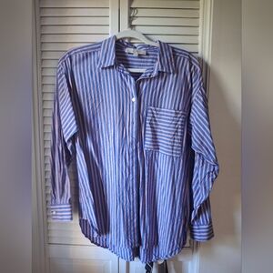 LOFT Women's Blue and White Striped Button Down Shirt
